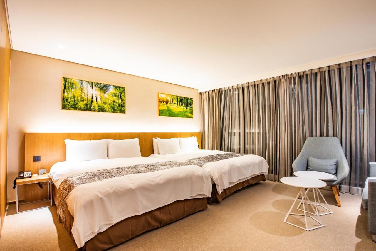 Mega Hotel Thành phố Gia Nghĩa Ngoại thất bức ảnh